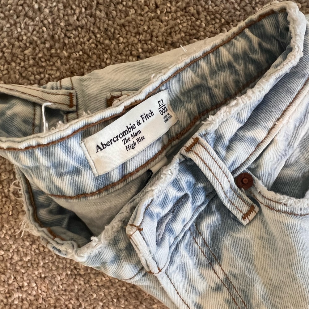 Abercrombie jeans nwot mom fit high rise